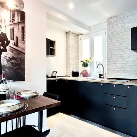 Chiclife - Shenkin Sarona, Borgo Santa Caterina & Museums Bérgamo