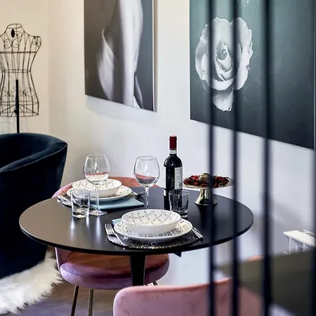 Chiclife - Shenkin Sarona, Borgo Santa Caterina & Museums Apartment Bergamo