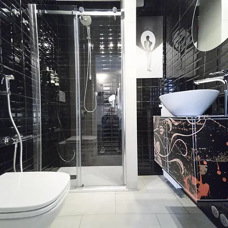 Chiclife - Shenkin Sarona, Borgo Santa Caterina & Museums Apartment Bergamo