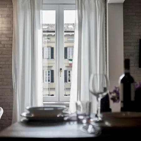 Chiclife - Shenkin Sarona, Borgo Santa Caterina & Museums *