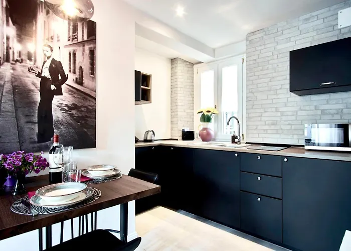 Chiclife - Shenkin Sarona, Borgo Santa Caterina & Museums Bergamo